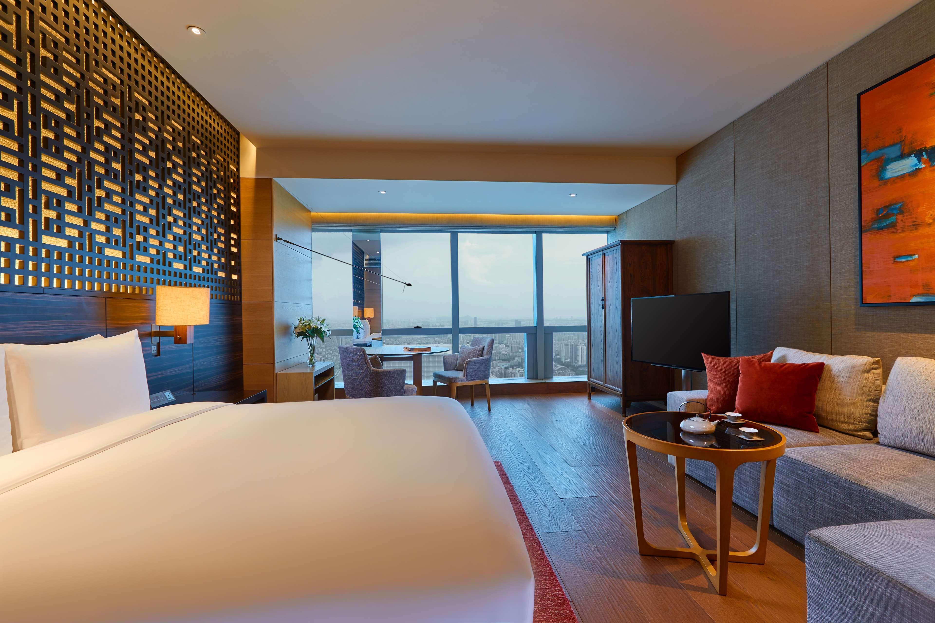 Отель Park Hyatt Гуанчжоу Экстерьер фото
